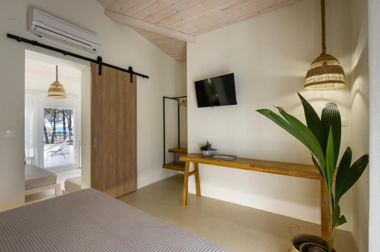 Karidi Beach Boutique Suites Vourvourou Eksteriør billede