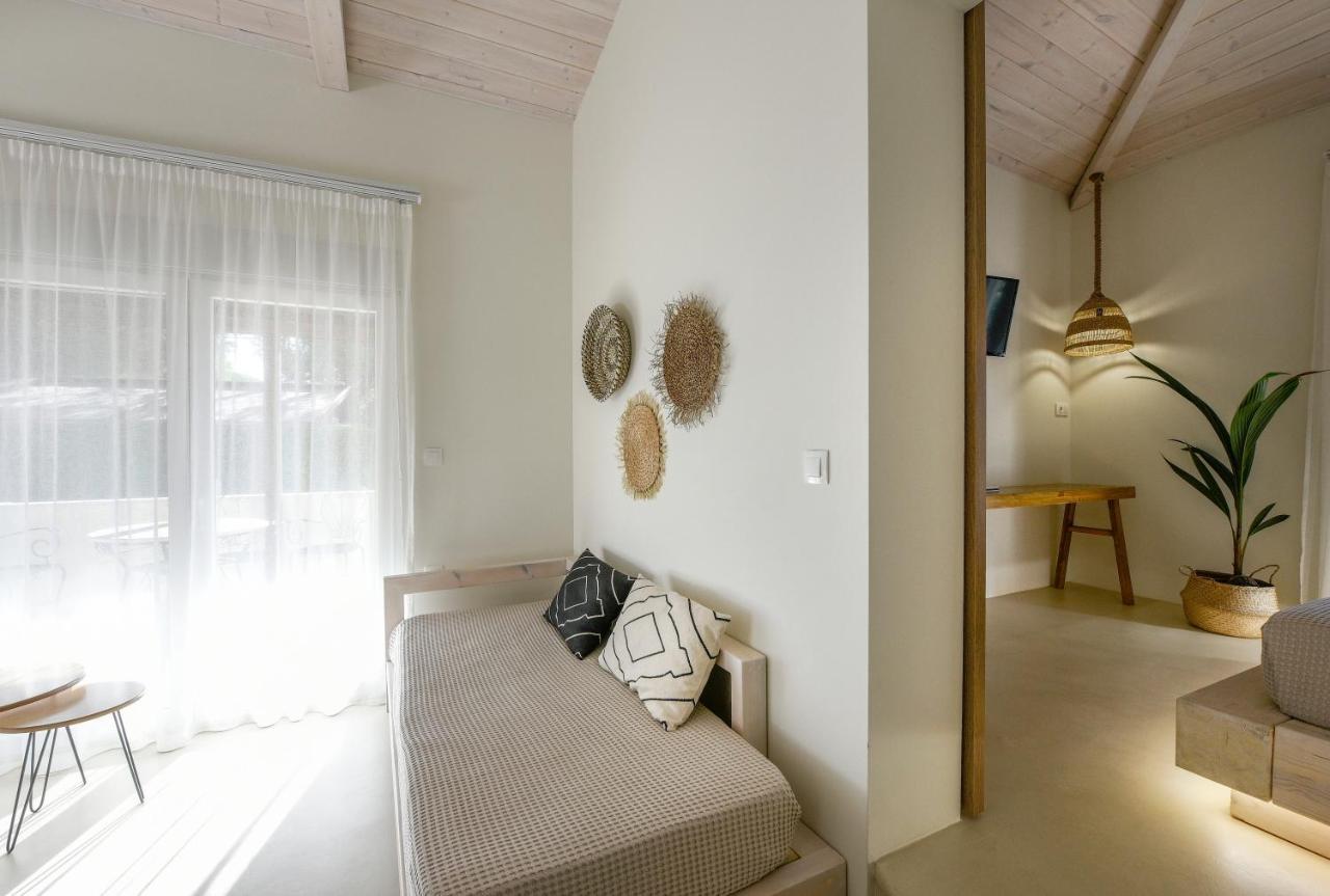 Karidi Beach Boutique Suites Vourvourou Eksteriør billede