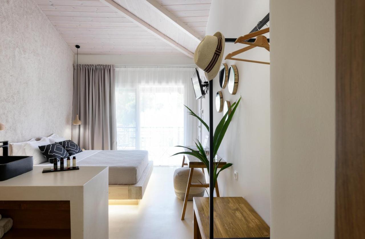 Karidi Beach Boutique Suites Vourvourou Eksteriør billede